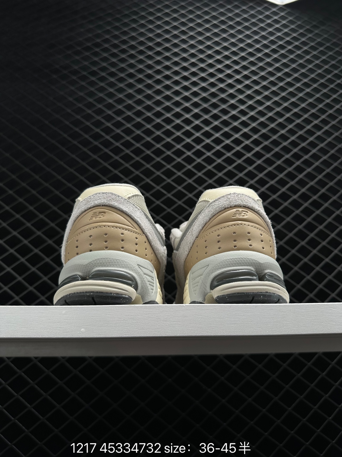 New Balance  ML2002RBA